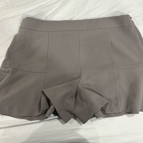 Forever 21 shorts - but looks like skirt - Picture 1 of 2
